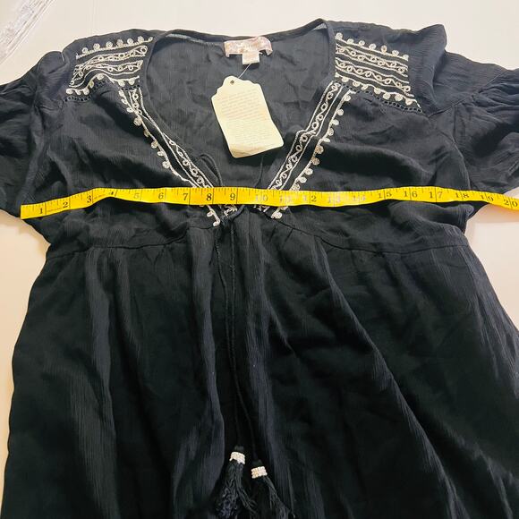 Band Of Gypsies Black Embroidered Boho Tassel Dress Size Large NWT - Picture 5 of 9
